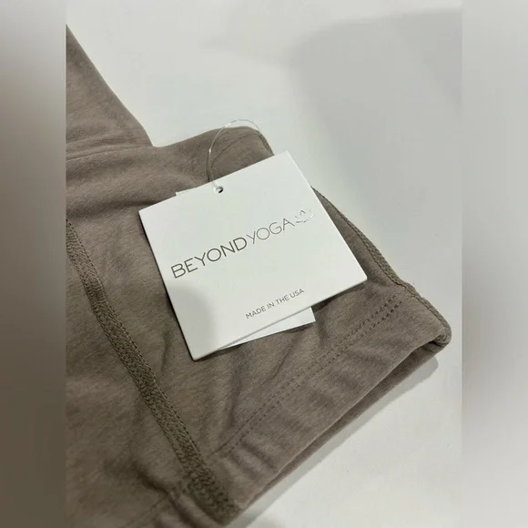 Beyond Yoga Women's Large Spacedye Squared Bra Birch Heather Tan NWT